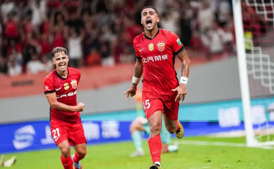 洛杉矶快船窗口期外线爆发，志在中超名次提升，悬念犹存，心理建设被强调